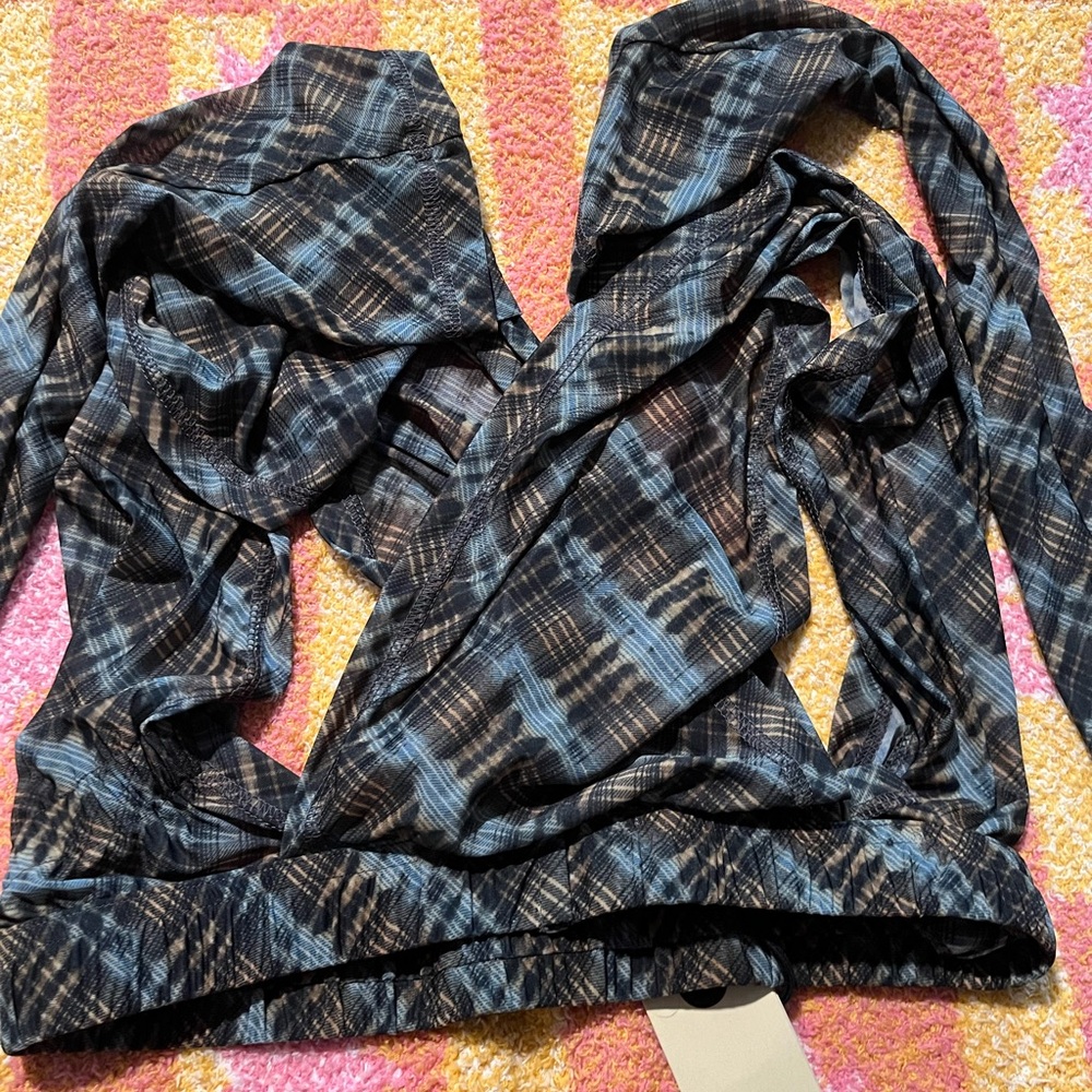 KNWLS Top